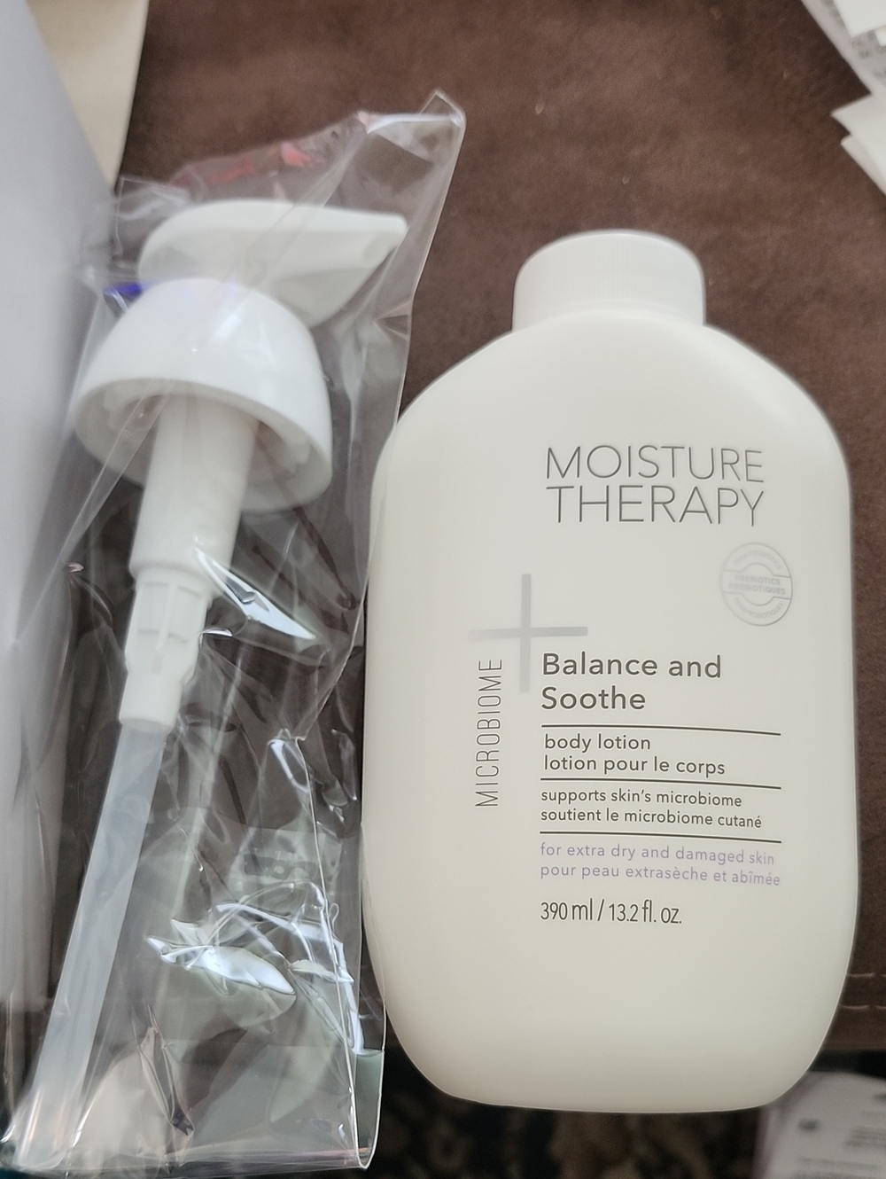 Avon Moisture Therapy Balance & Soothe Body Lotion w/pump - White